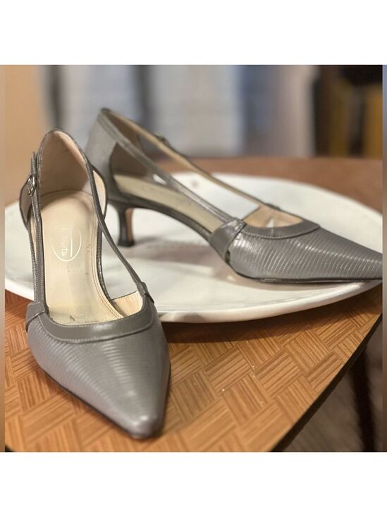 Talbots Shoes - Classic Talbots Genuine Leather Heels